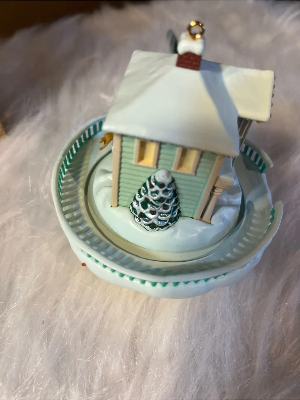 Hallmark 1992 Light and Sound Ornament “Good Sledding Ahead”